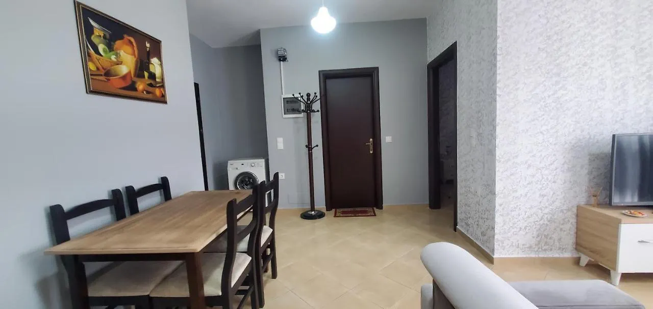 Skapeta Apartments Саранда