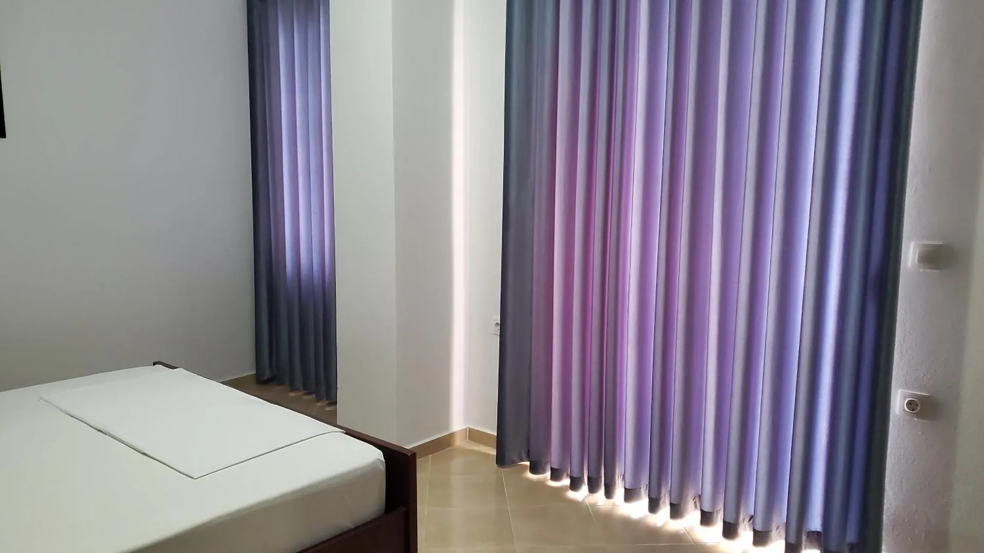 Skapeta Apartments Sarande 0*,