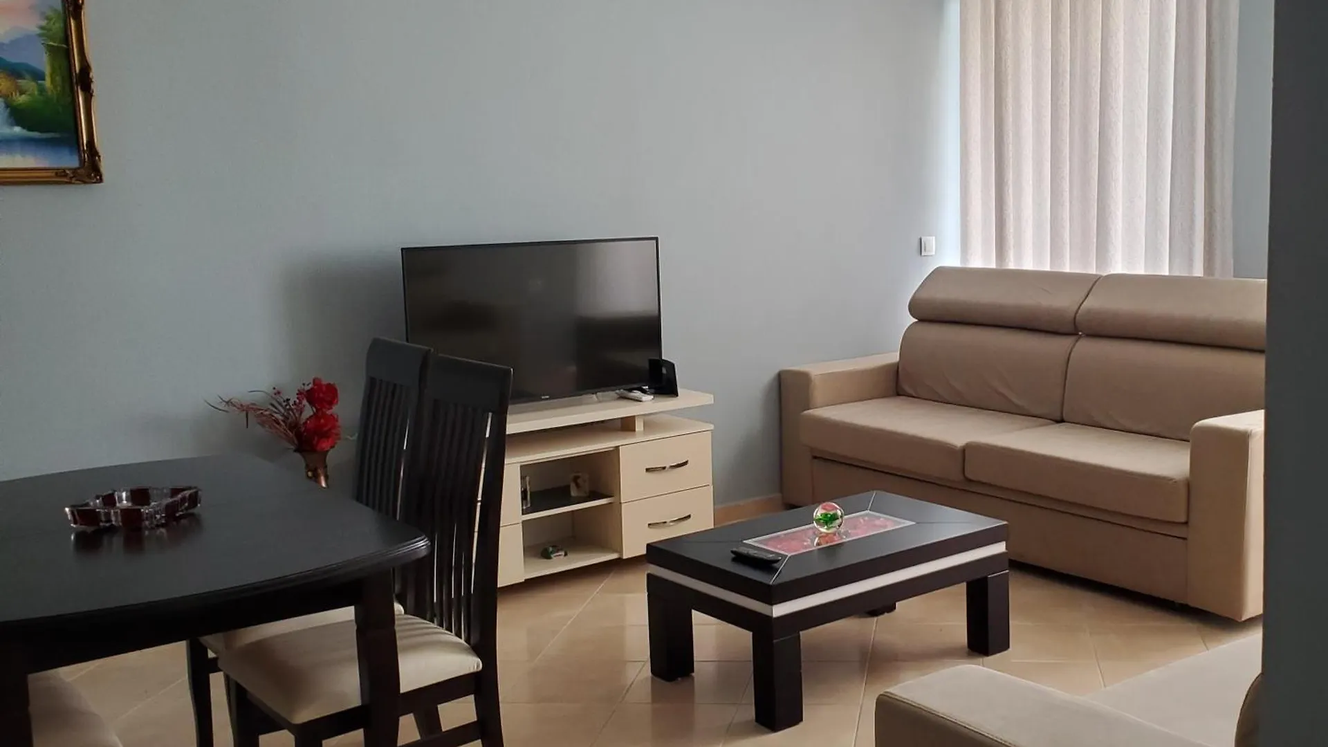 Skapeta Apartments Sarande 0*,